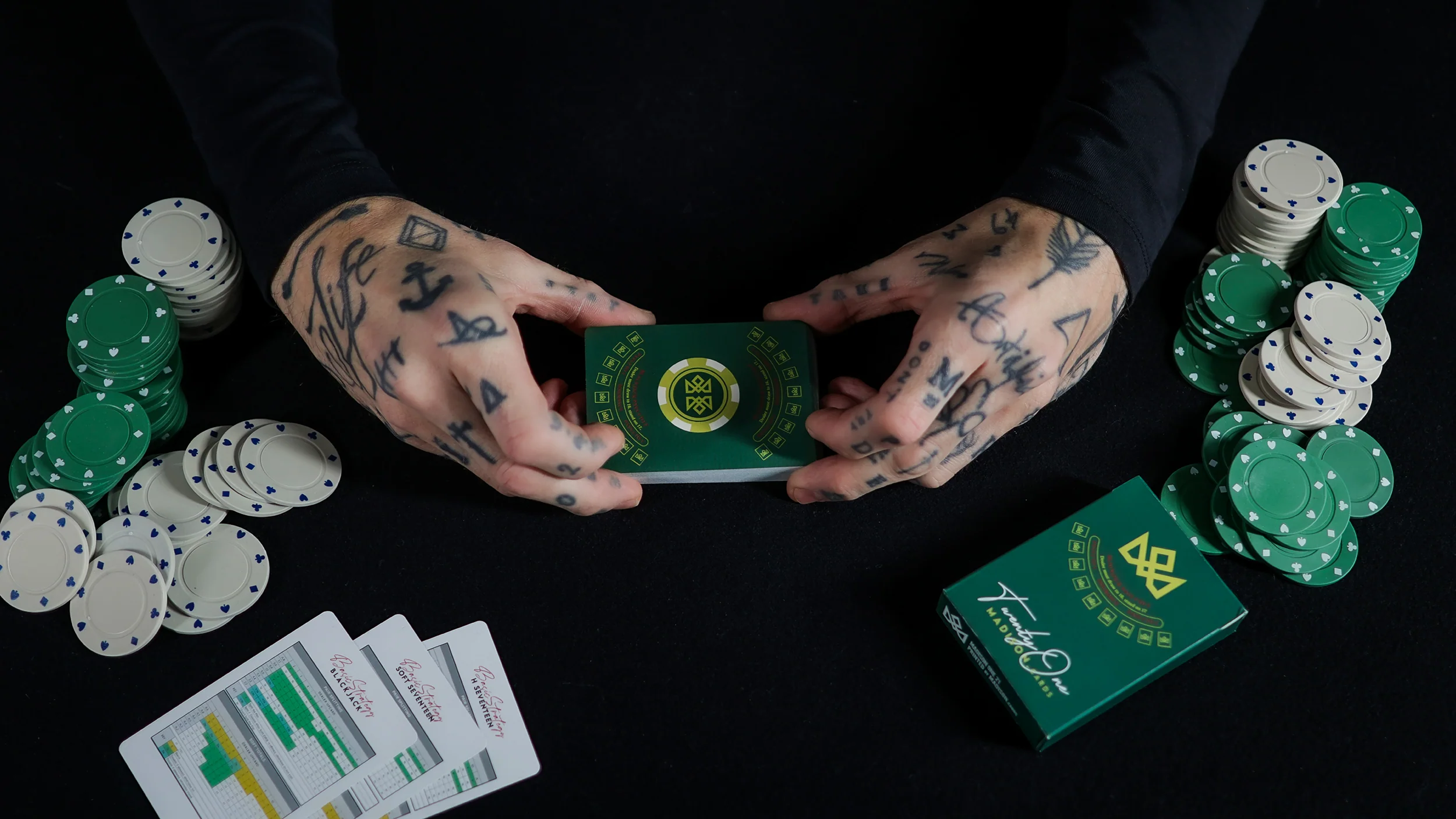 21 BLACKJACK Playing Cards - Image 32