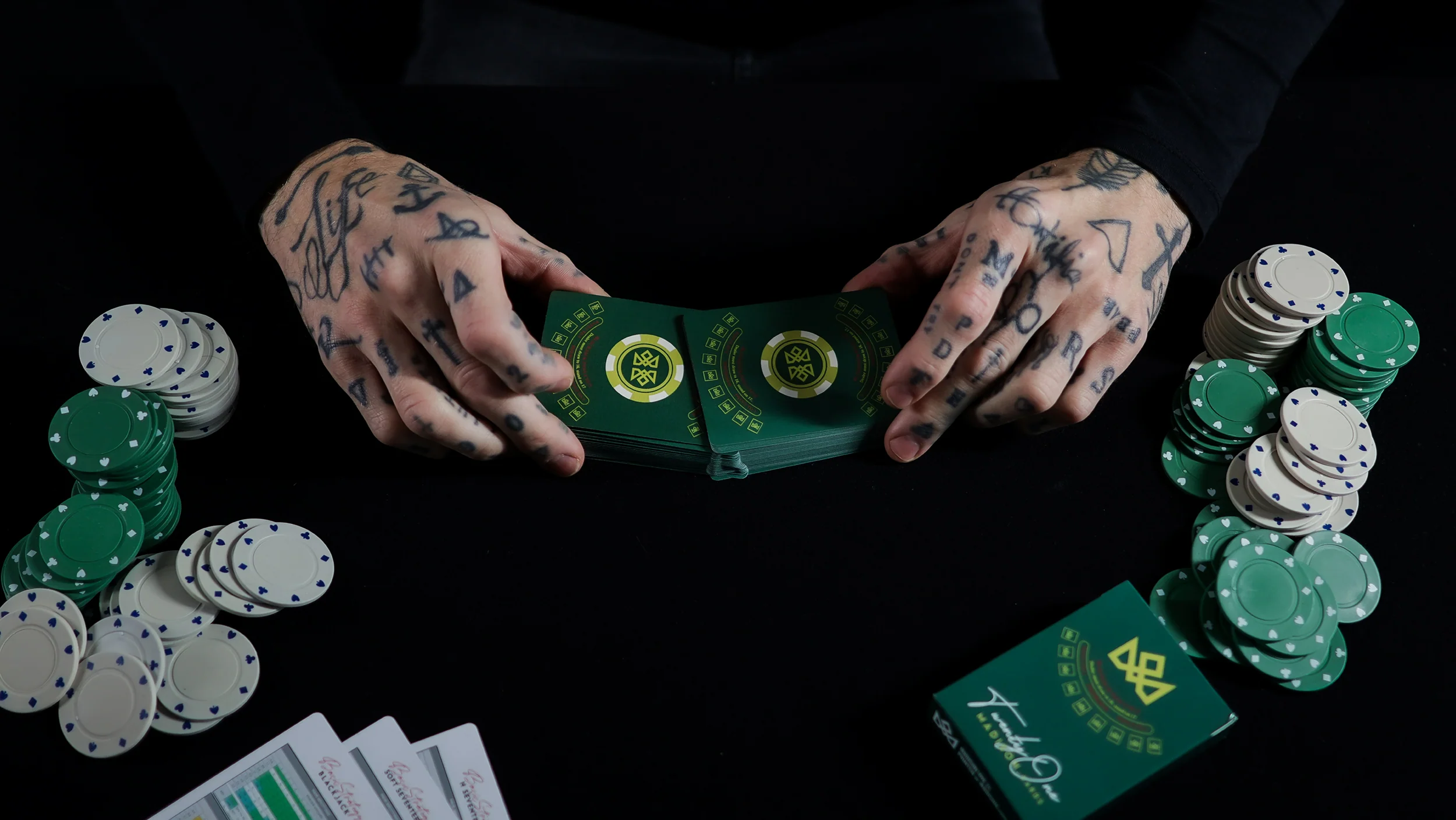 21 BLACKJACK Playing Cards - Image 40