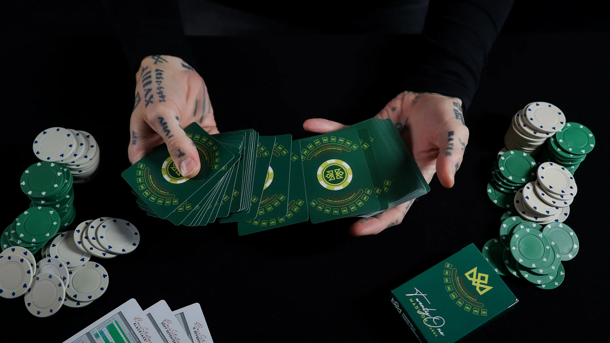 21 BLACKJACK Playing Cards - Image 42