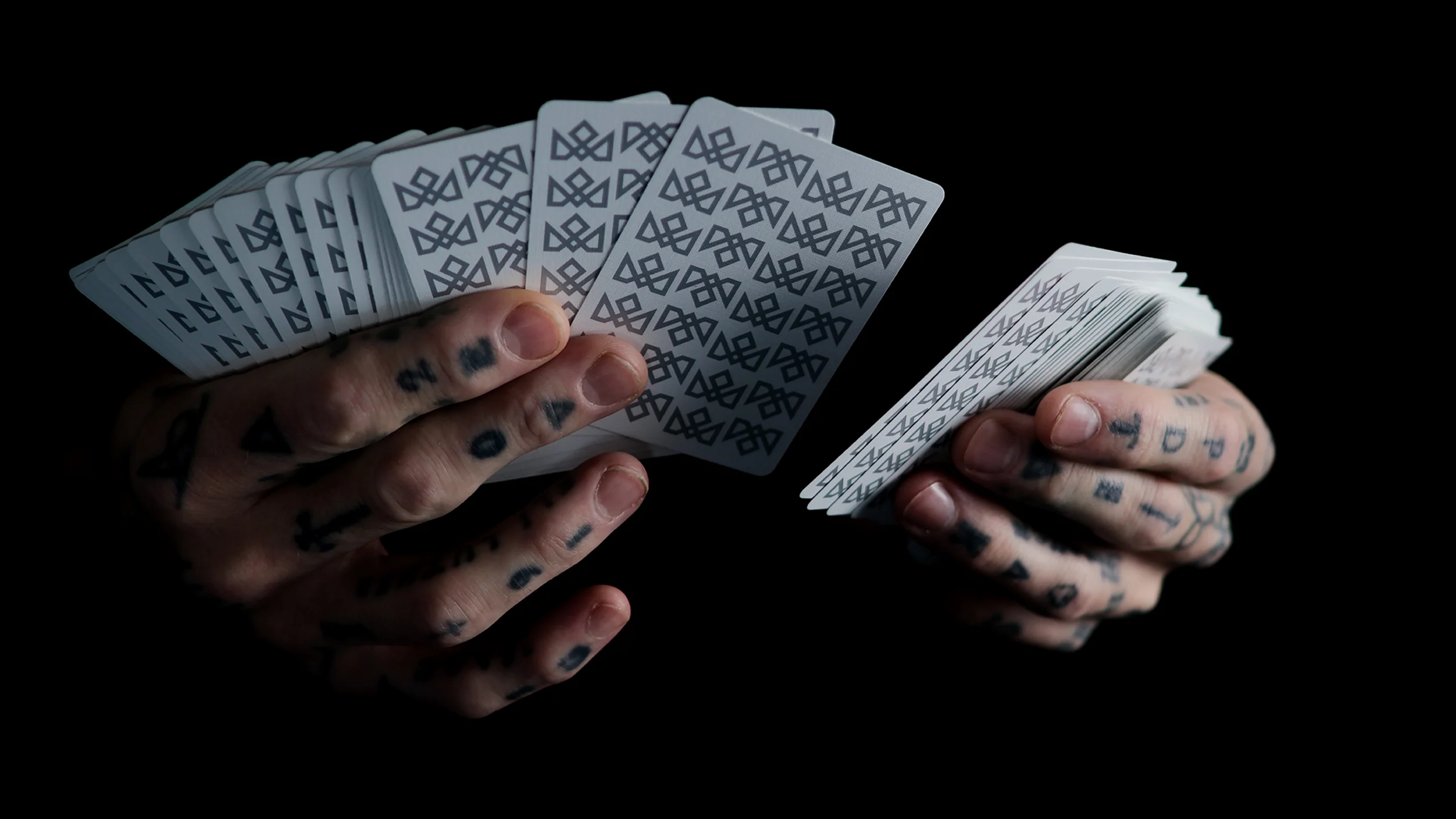 PLATINUM CHARLATANS Playing Cards - Image 4