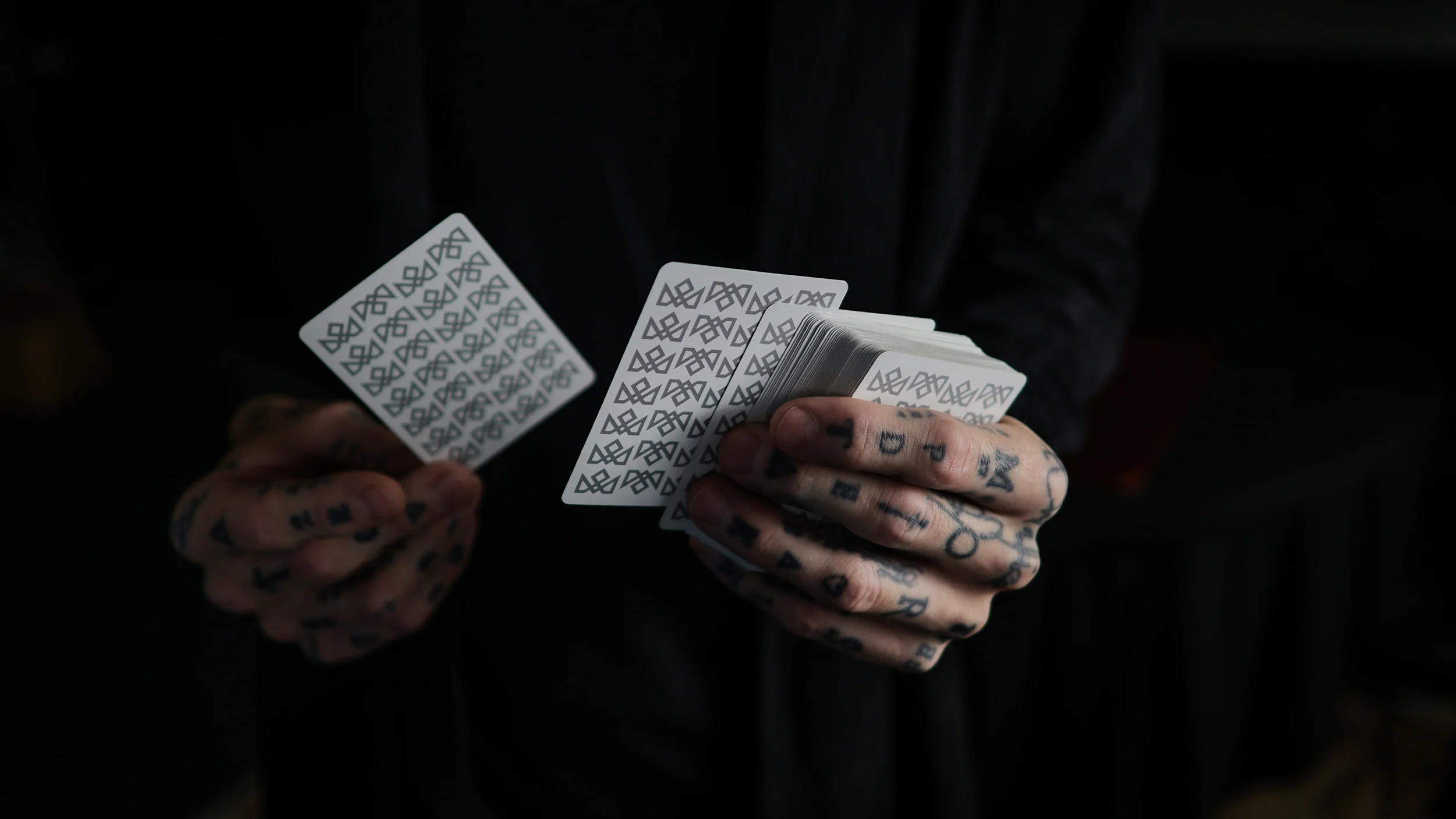 PLATINUM CHARLATANS Playing Cards - Image 41