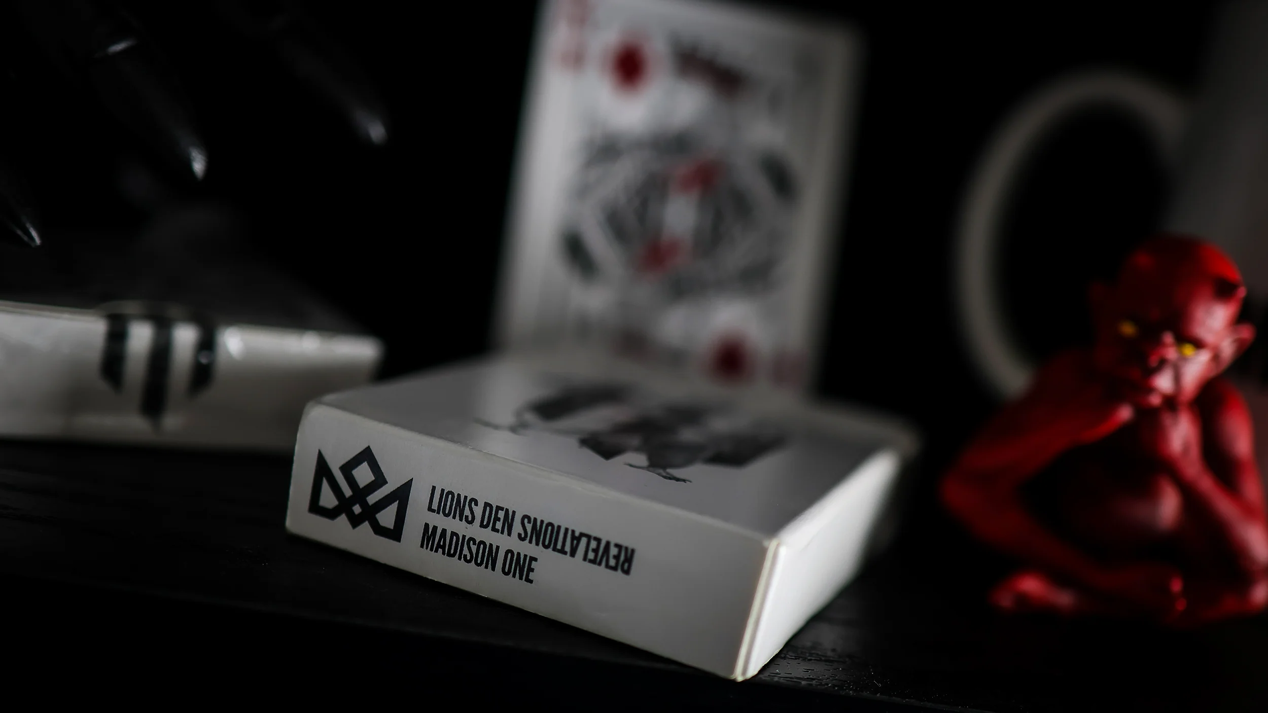 LION'S DEN REVELATIONS Playing Cards - Image 6