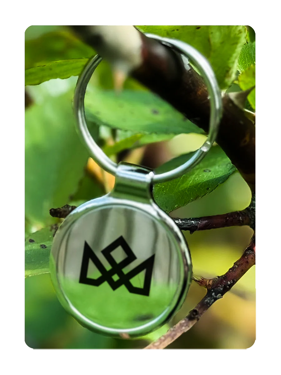 MADISON SHINER KEYRING - Silver Edition - Image 4
