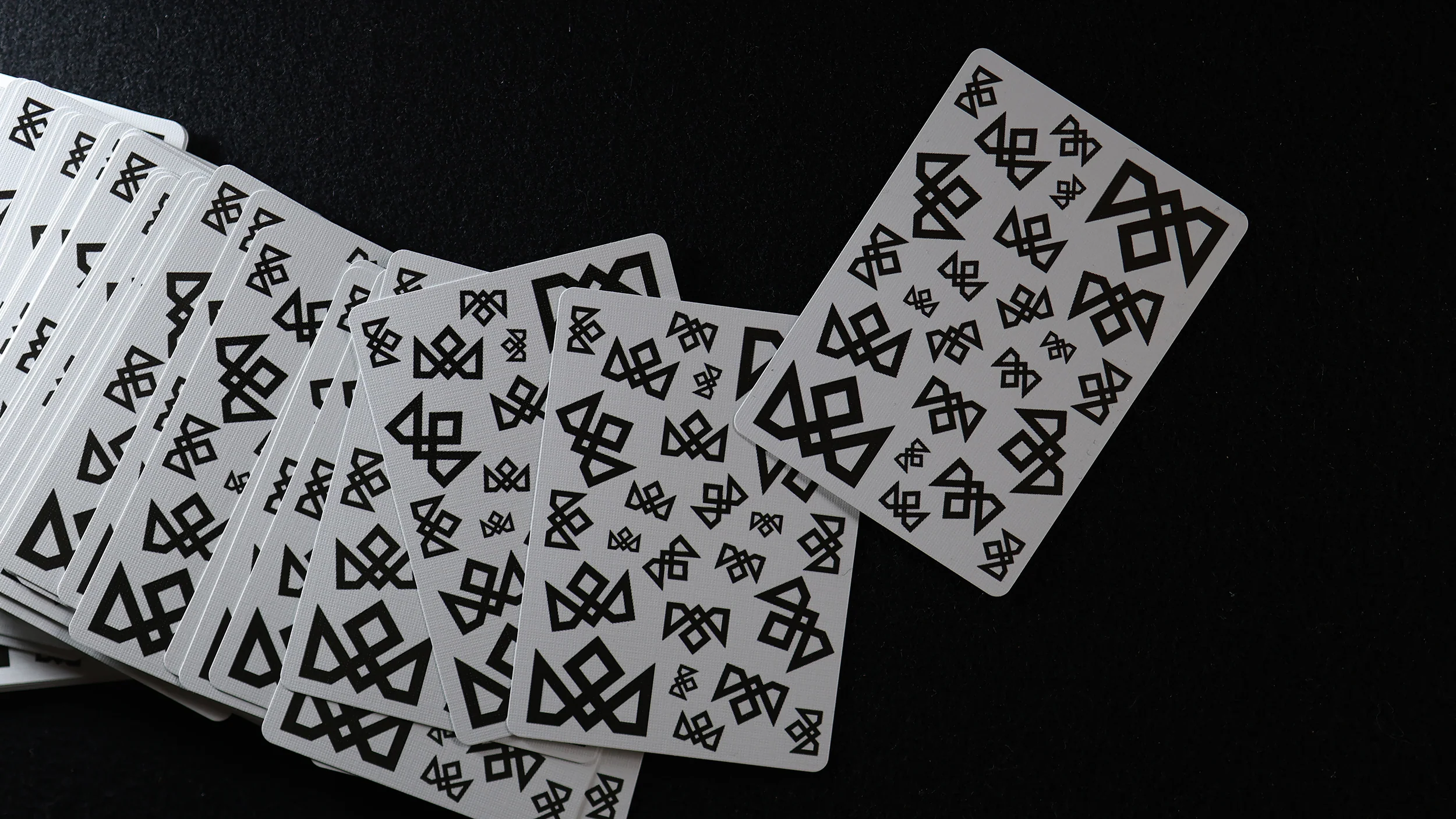 MADNESS Playing Cards - Image 12