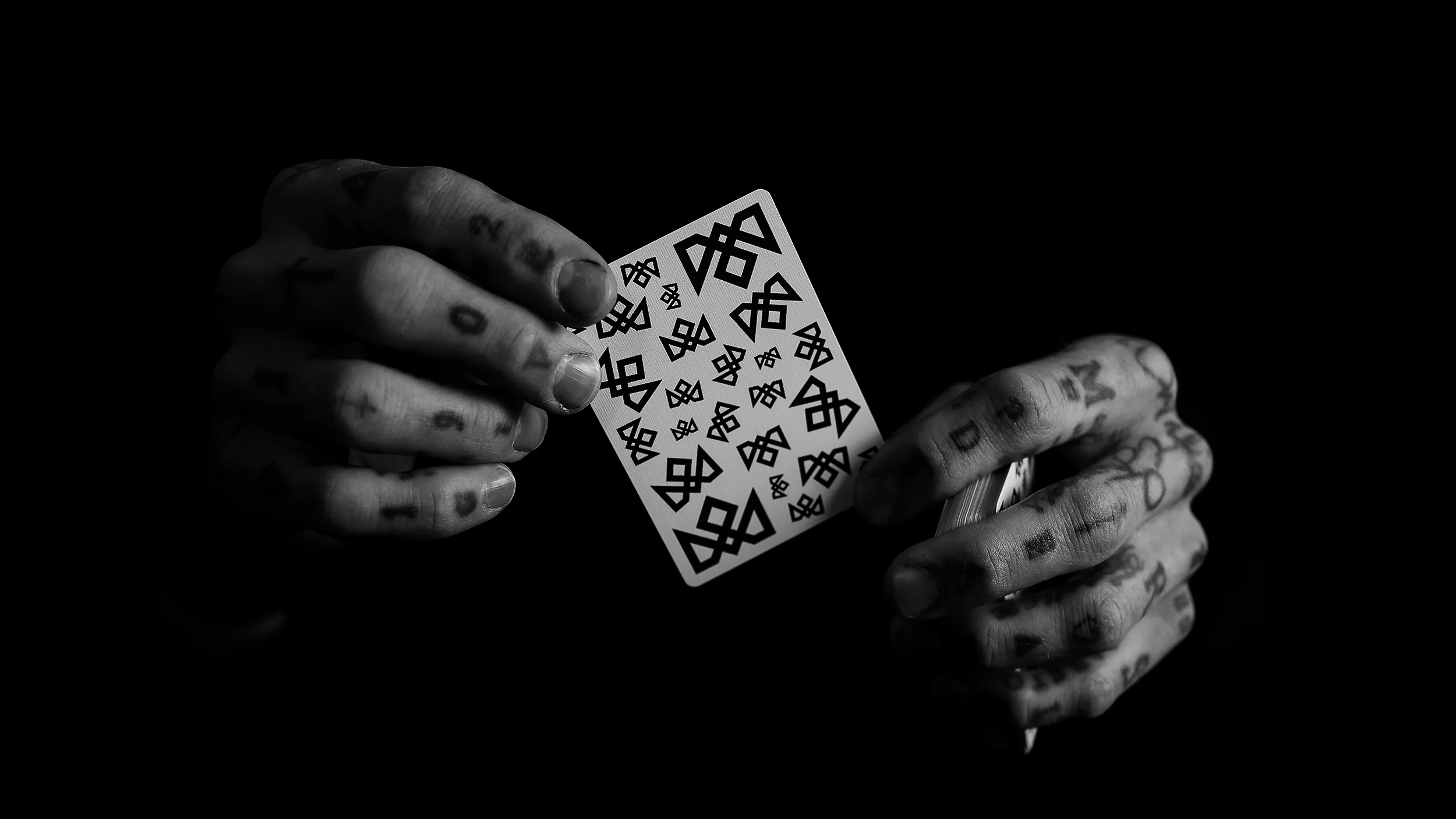 MADNESS Playing Cards - Image 17