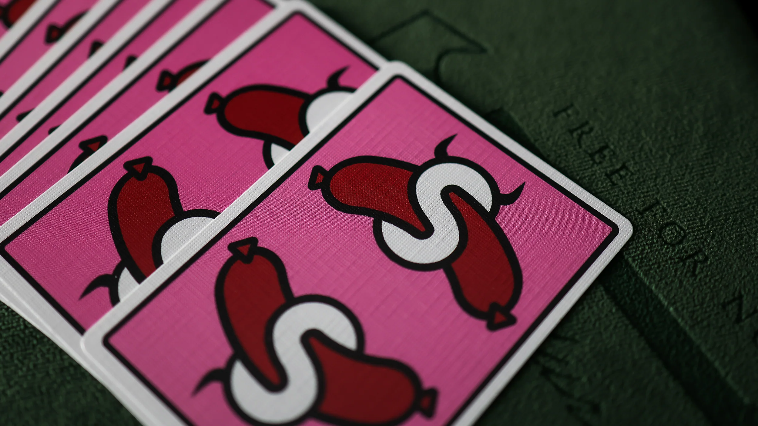 SUZAN SAUSAGE Playing Cards - Image 24