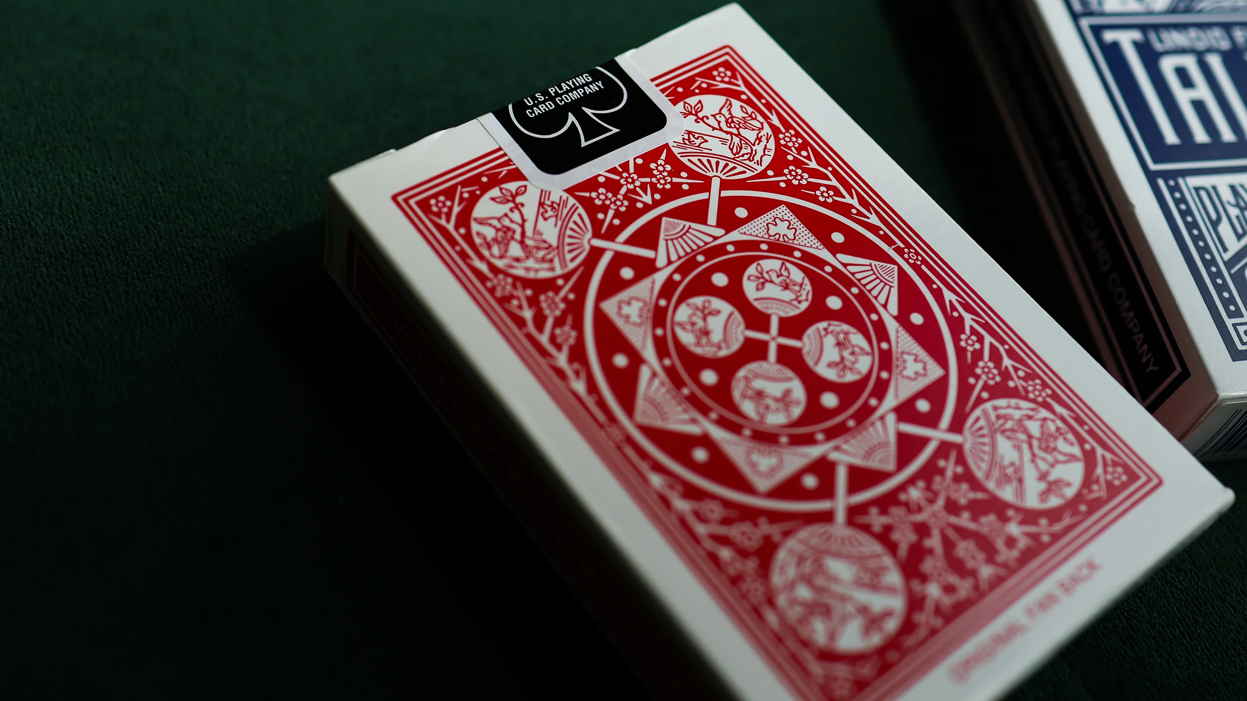 TALLY-HO Fan Back Playing Cards - RED / BLUE - Image 4