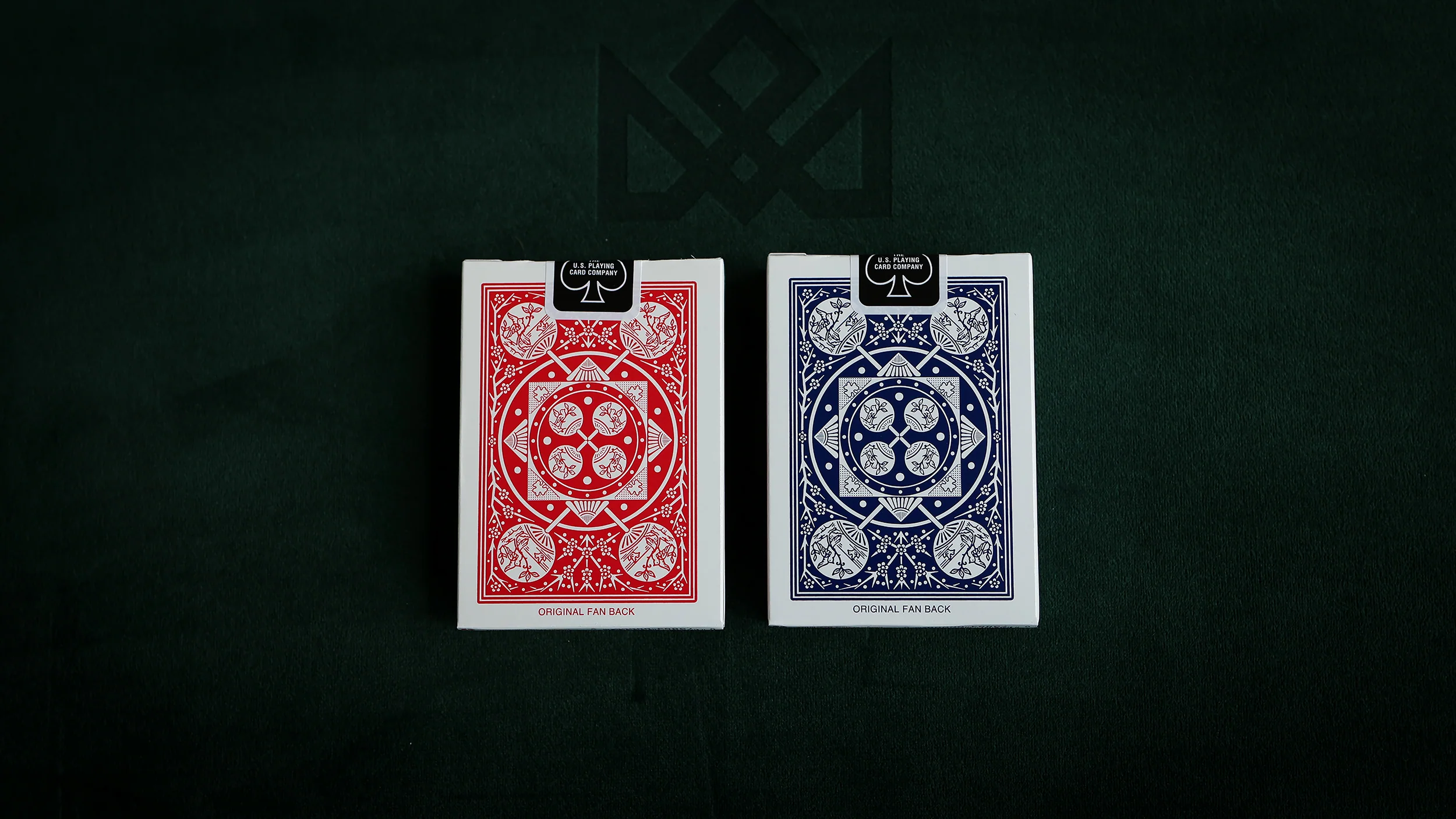 TALLY-HO Fan Back Playing Cards - RED / BLUE - Image 5