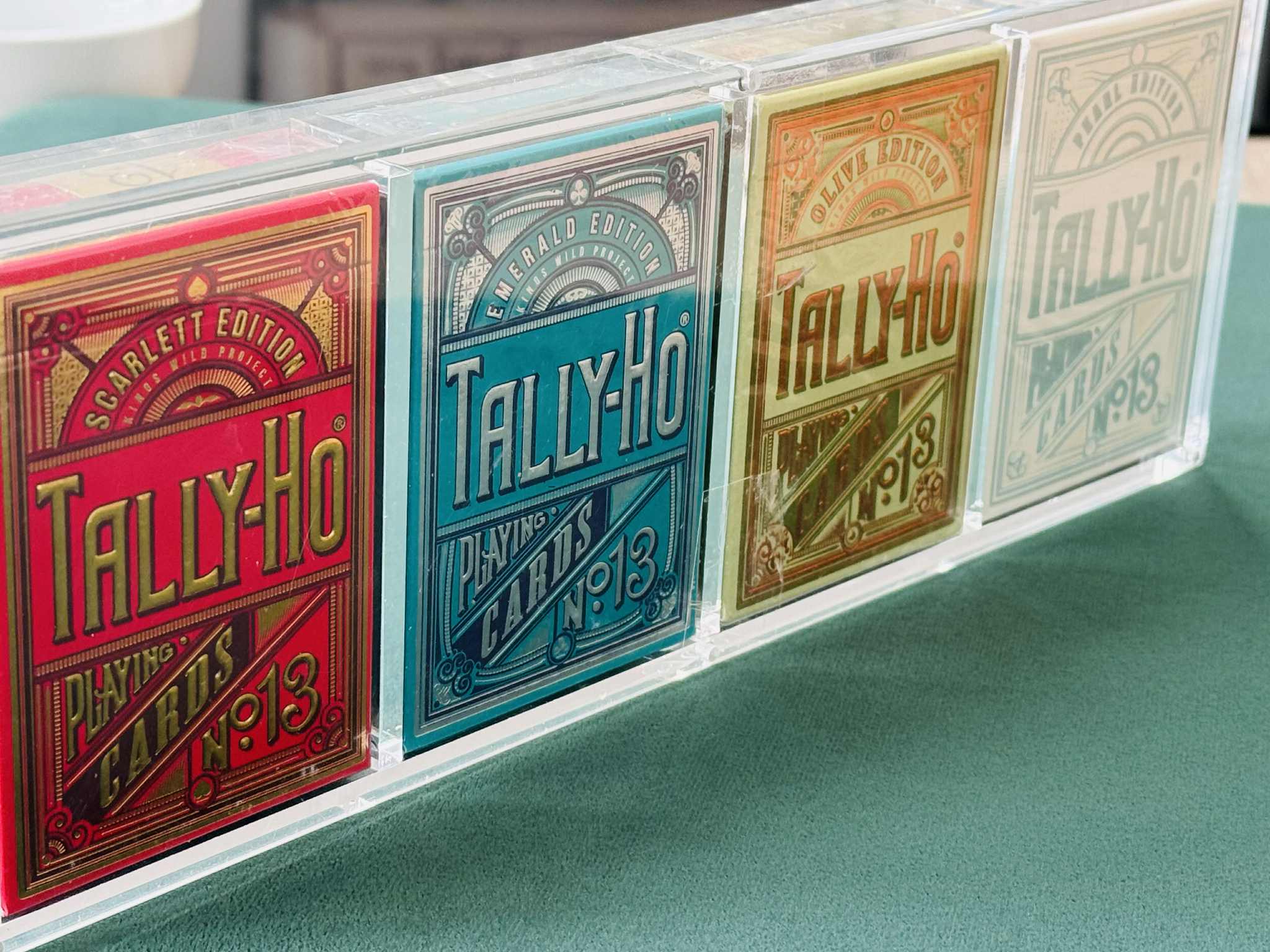 TALLY-HO ORIGINAL KING'S WILD PROJECT 4-DECK CARAT SET - Image 2