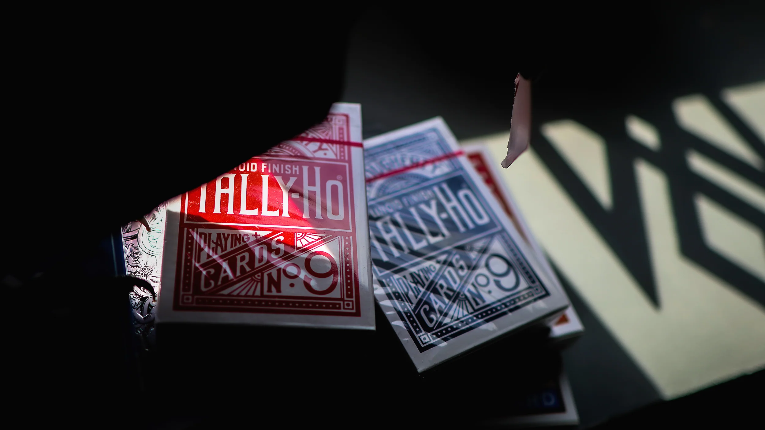 TALLY-HO Circle Back Playing Cards - RED / BLUE - Image 4
