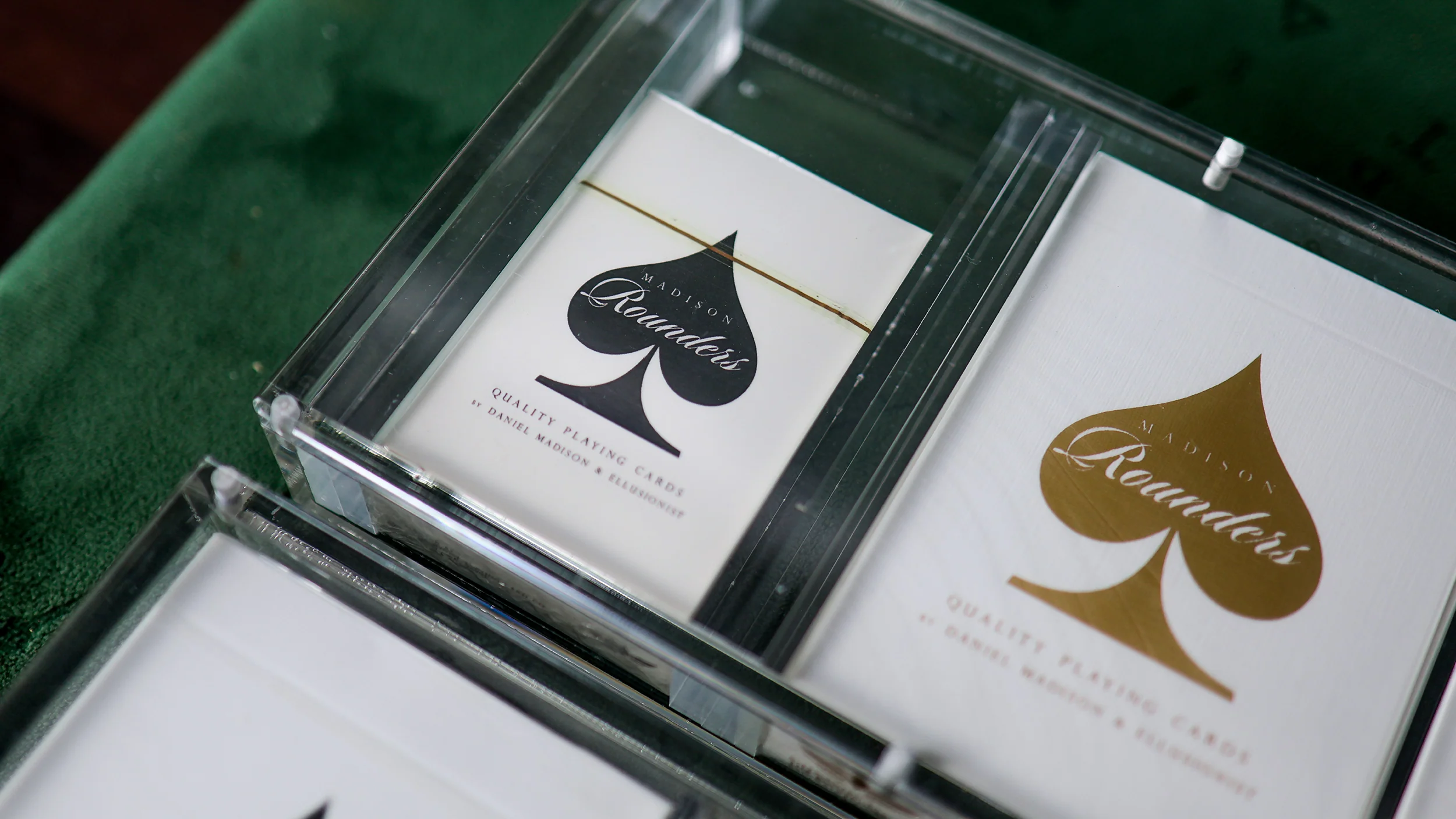 TEN-DECK MADISON ROUNDERS SET with CARAT CASES Signed by MADISON - Image 32