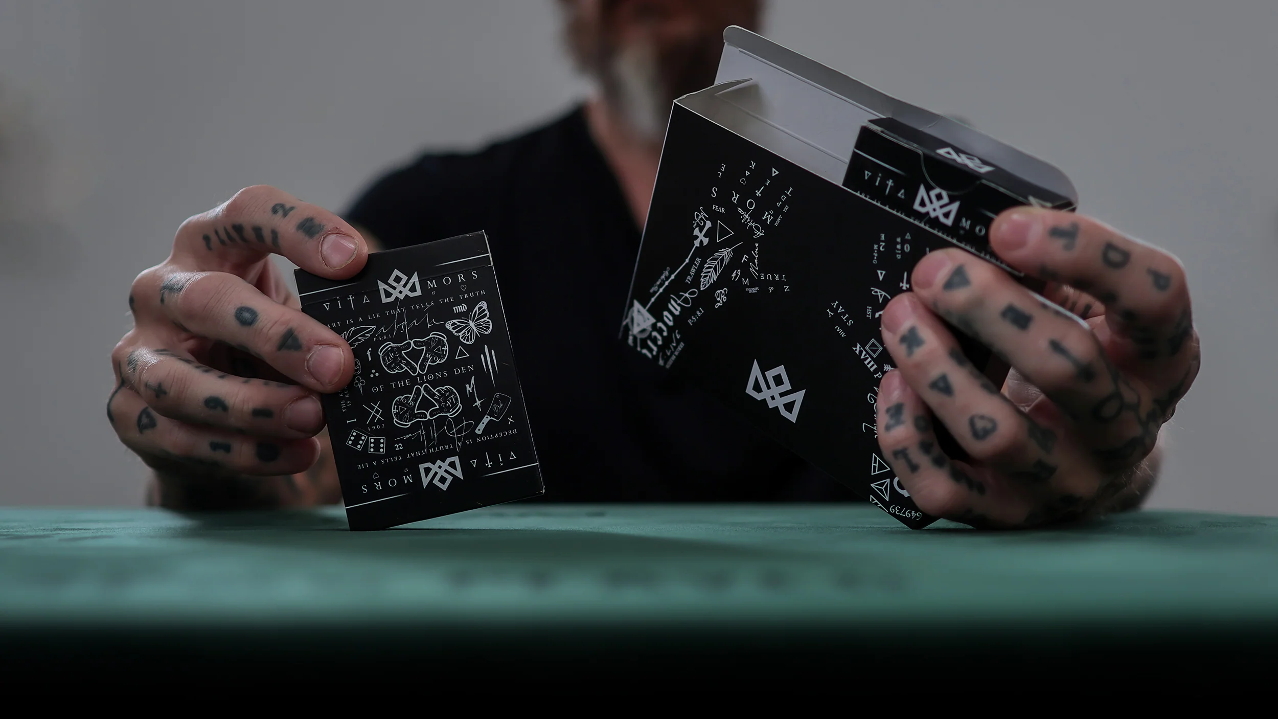 MADISON GAFF Playing Cards - Tribute Black - Image 85