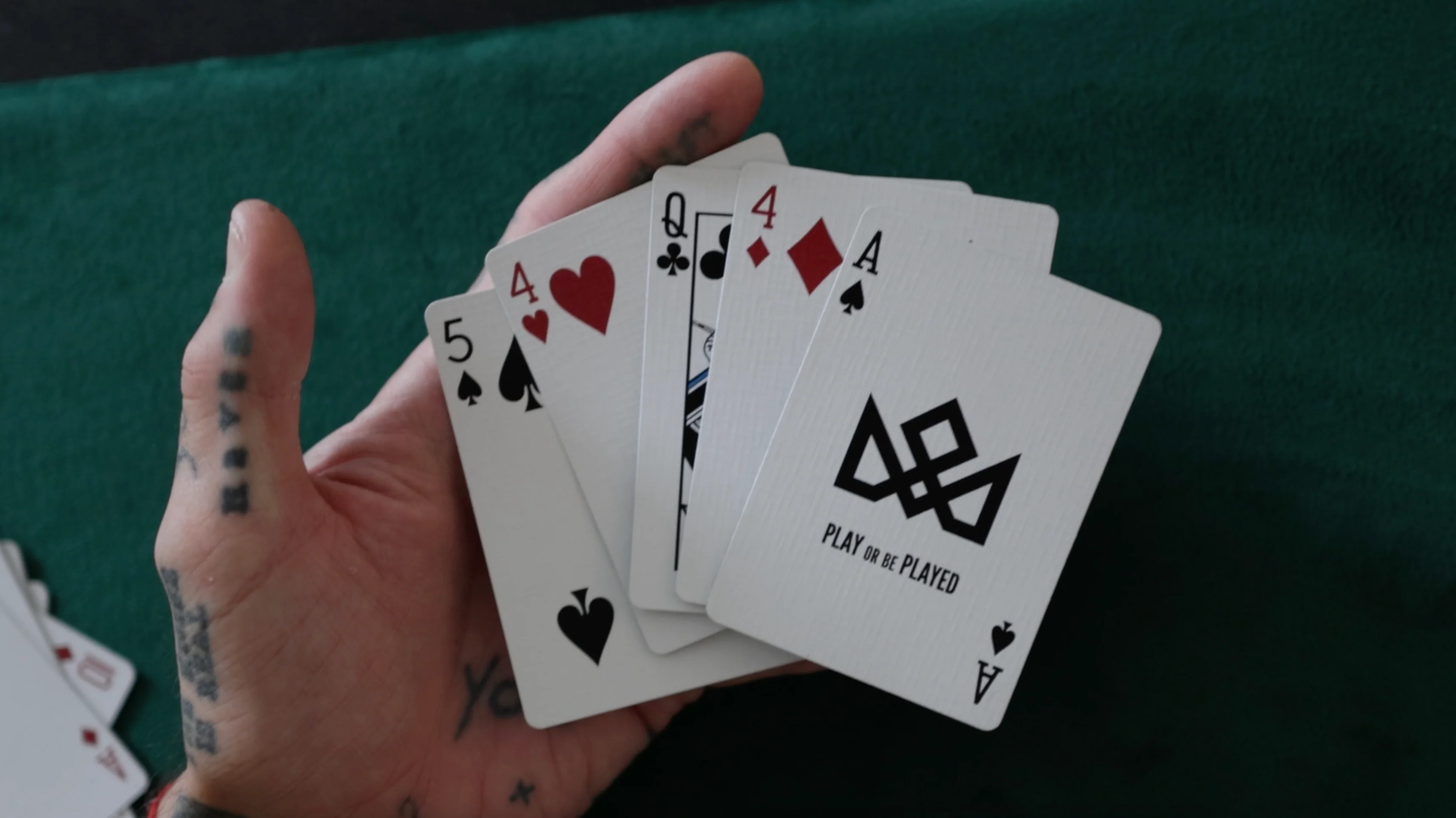 MADISON TWISTERS Playing Cards - Image 17